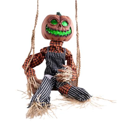 Zucca spaventapasseri animata sull’altalena